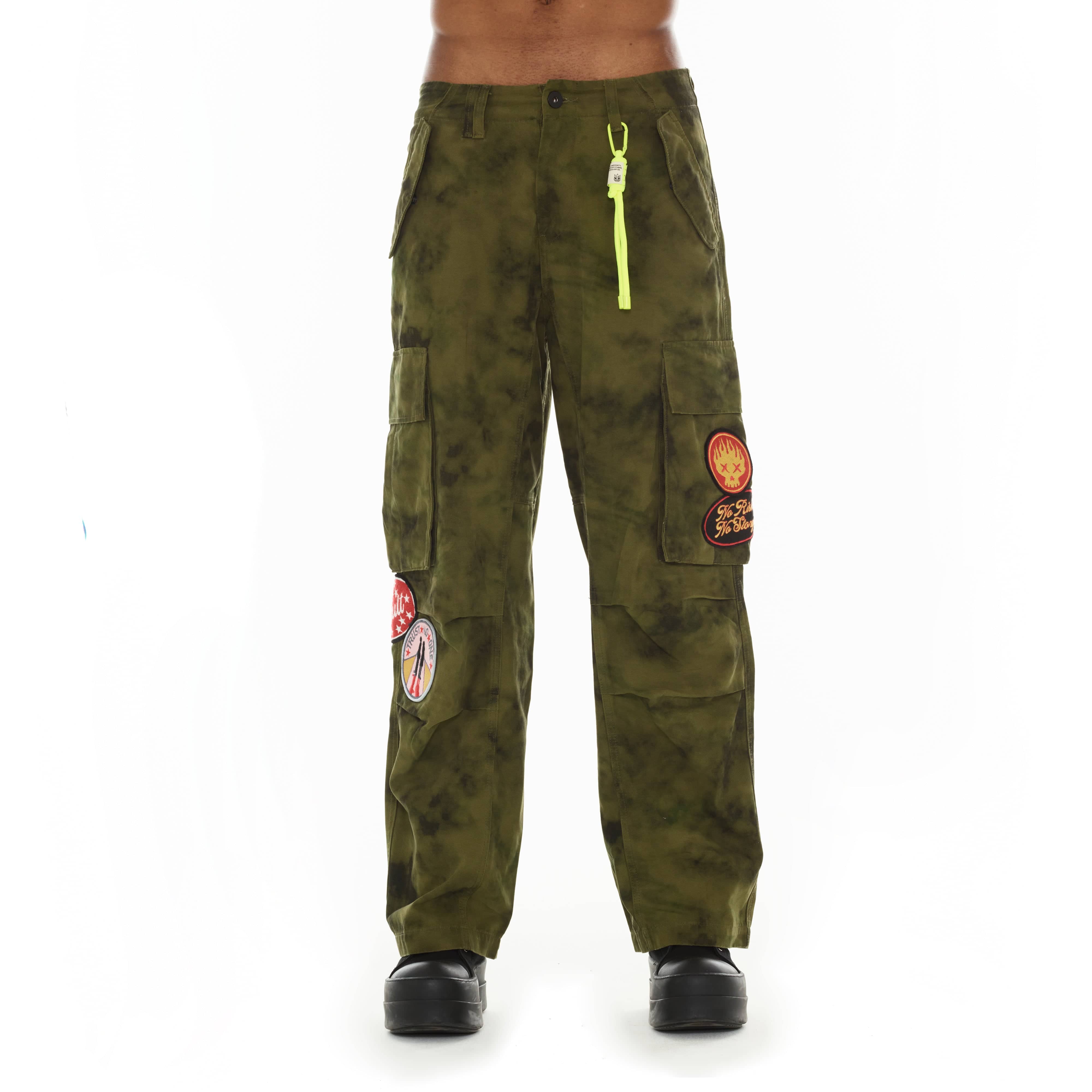 Cult's Utility Cargo Pants in Camo - Image 2