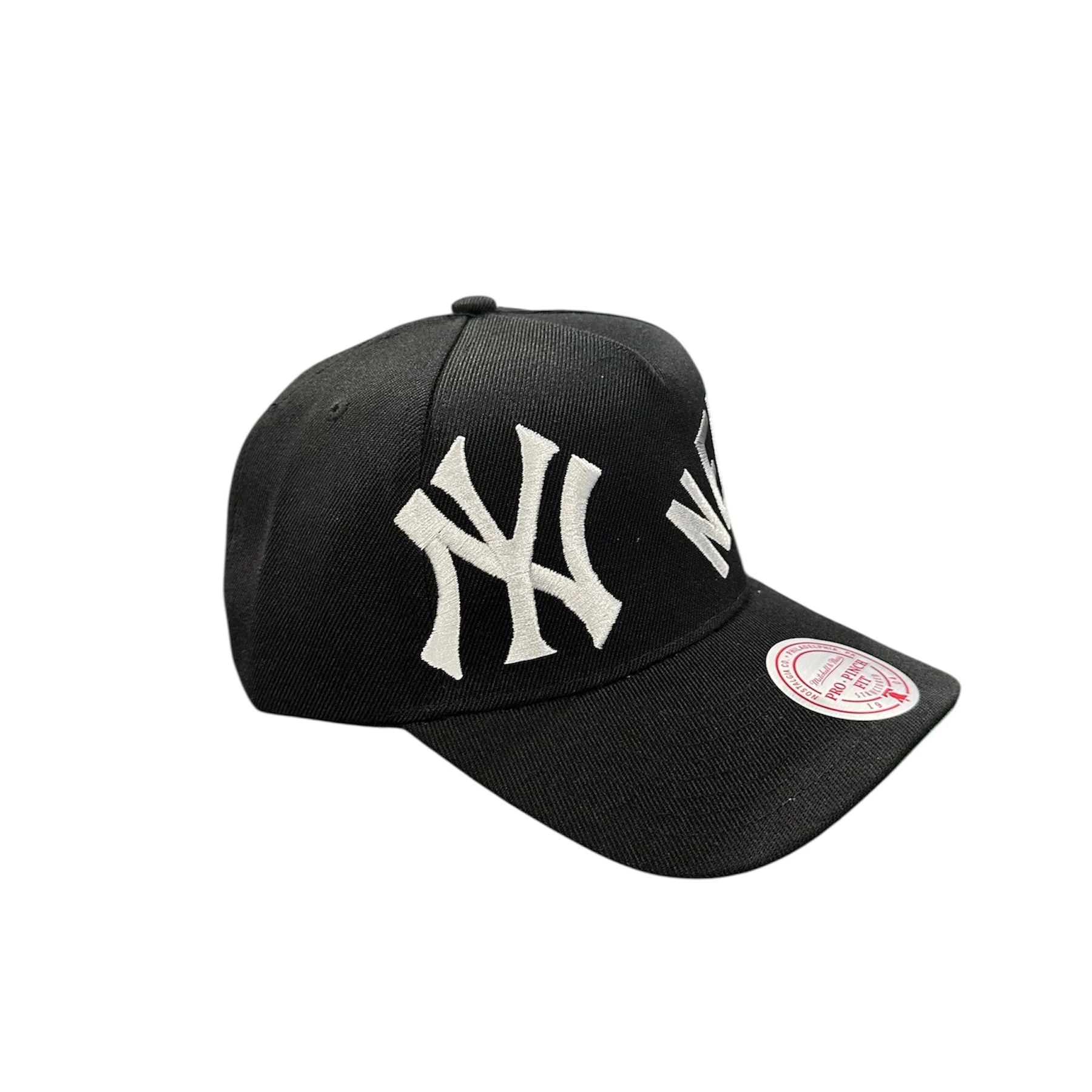 Mitchell & Ness MLB New York Yankees Busted Pro Snapback (Black) - Image 2