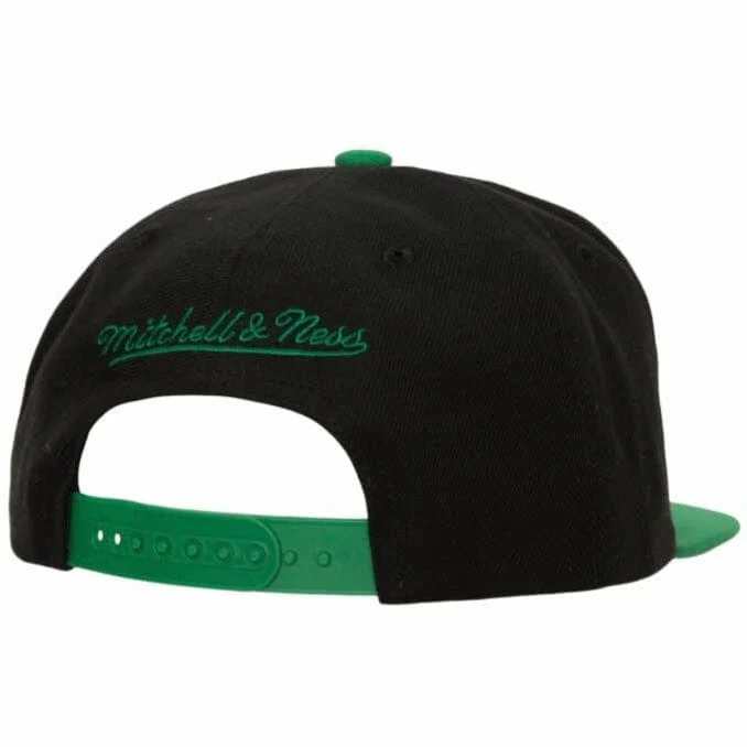 Mitchell & Ness NBA Boston Celtics Crooked Path Snapback (Black) - Image 2