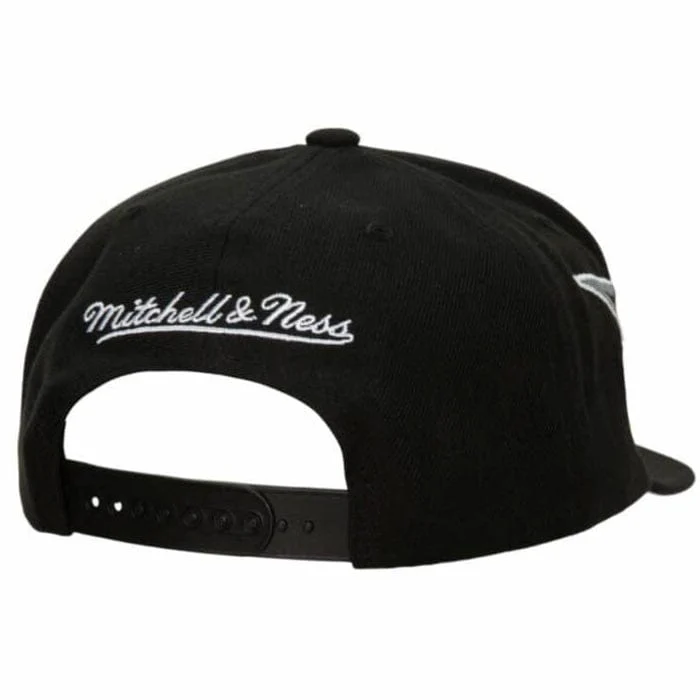 Mitchell & Ness NBA Brooklyn Nets Double Trouble Snapback (Black) - Image 2