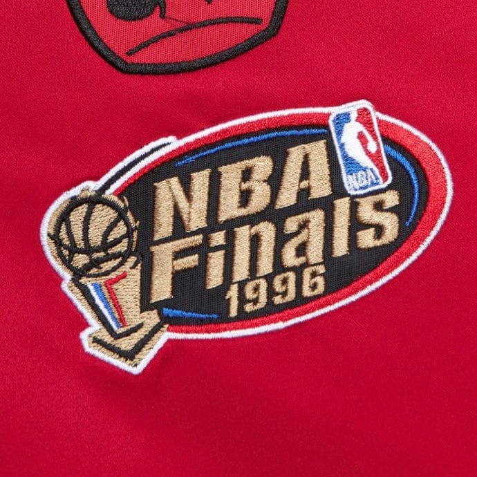 Mitchell & Ness NBA Chicago Bulls Heavyweight Satin Jacket (Scarlet) - Image 4