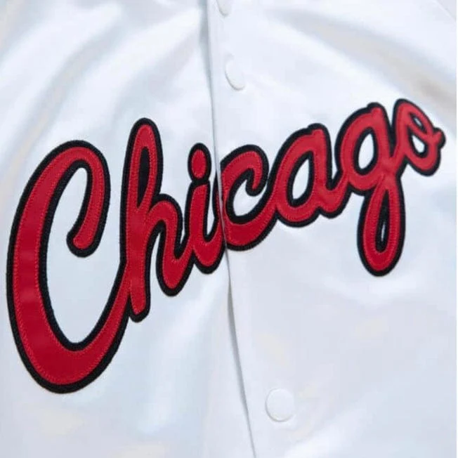 Mitchell & Ness Nba Chicago Bulls Lightweight Satin Jacket (White) - Image 2