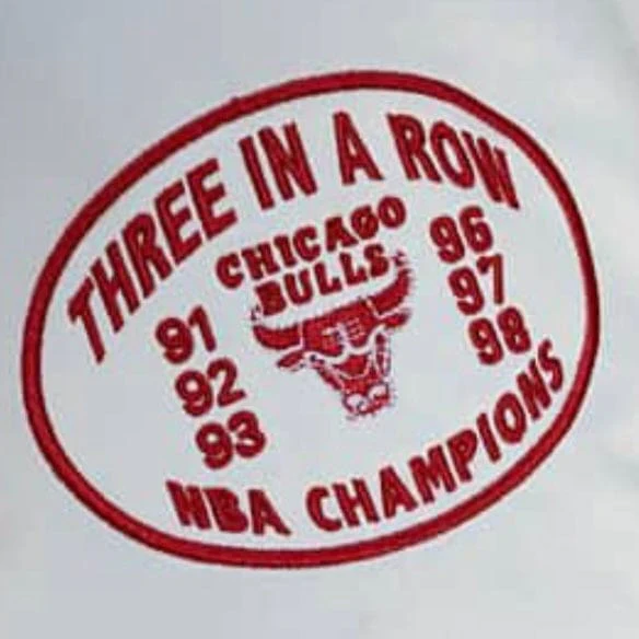 Mitchell & Ness NBA Chicago Bulls S.O.U.L Cherry Bomb Jacket (White) - Image 3