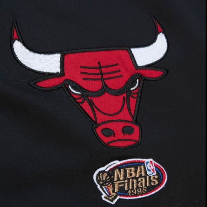 Mitchell & Ness NBA Chicago Bulls Team OG 2.0 Lightweight Jacket (Black) - Image 4