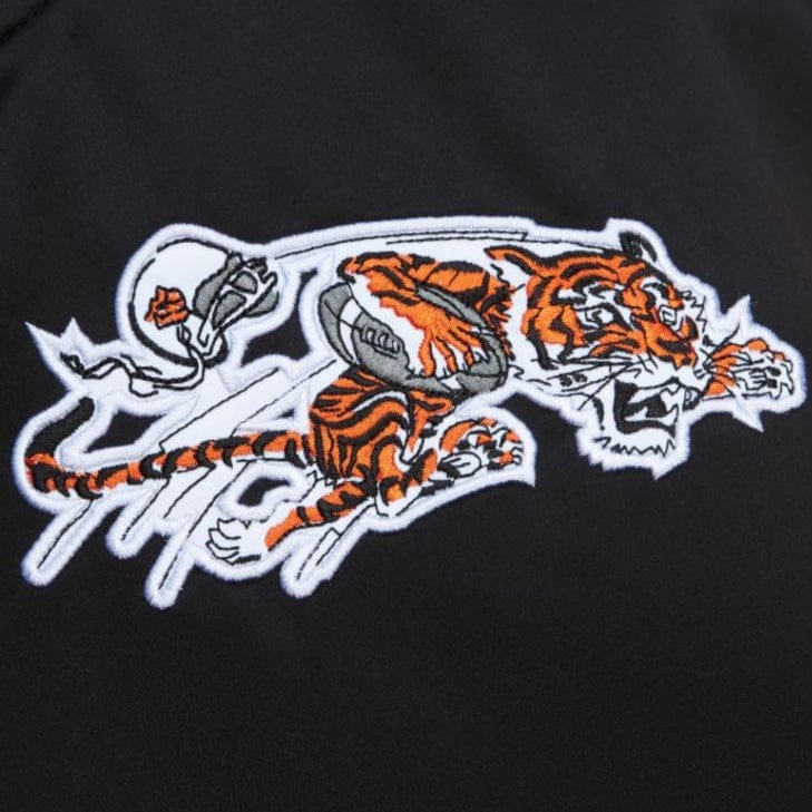 Mitchell & Ness NFL Cincinnati Bengals Heavyweight Satin Jacket (Black) - Image 3
