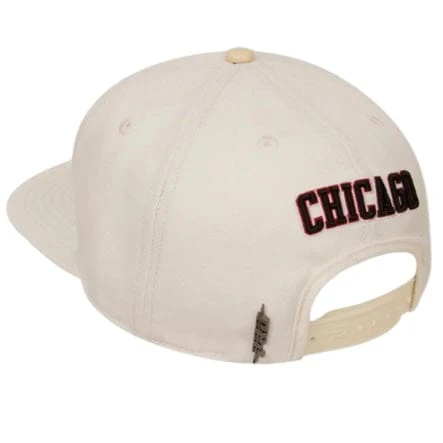 Pro Standard Chicago Bulls Wordmark Logo Wool Snapback (Eggshell) - Image 3