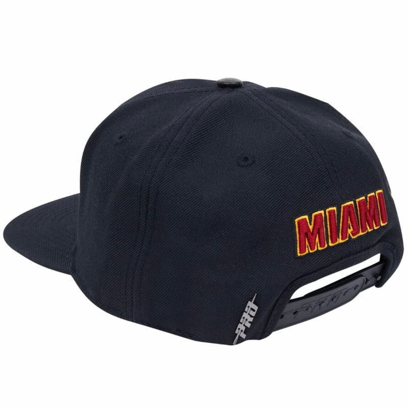 Pro Standard Miami Heat Logo Snapback Hat (Black) - Image 3