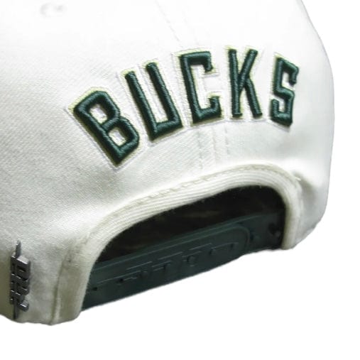 Pro Standard Milwaukee Bucks Primary Logo Snapback (Eggshell/Forest) - Image 3
