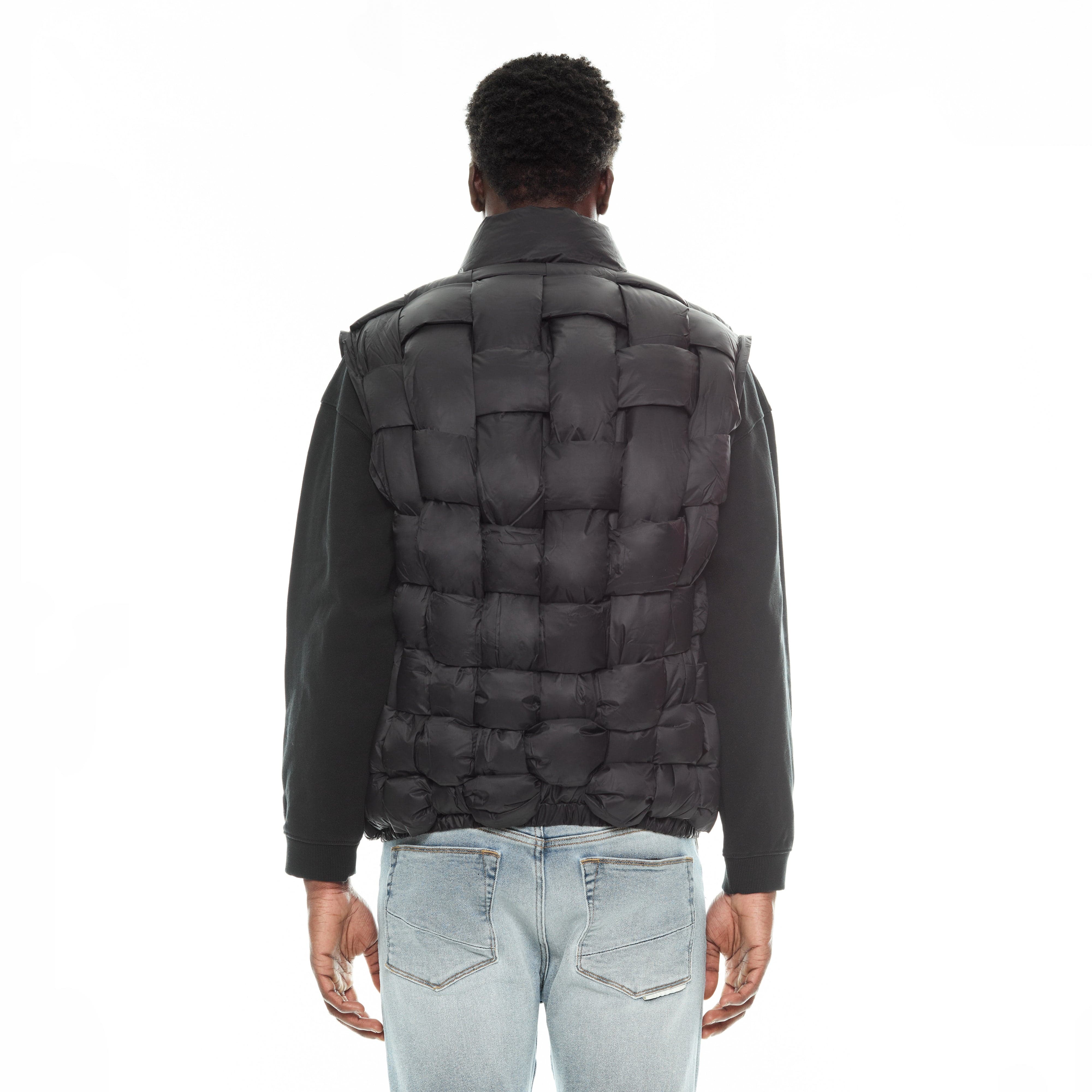 QUILTED NYLON PUFFER JACKET IN BLACK - Image 7
